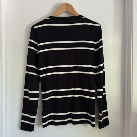 J. Crew 100% cotton Perfect Fit top - Picture 4 of 5